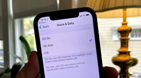石嘴山苹果手机维修分享iPhone 12如何打开或关闭5G网络 